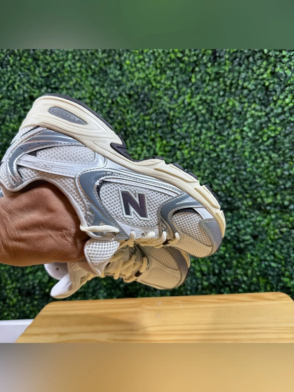 New Balance 530 U530ESA Women’s 7.5 Men’s 6 White Silver Sneakers New